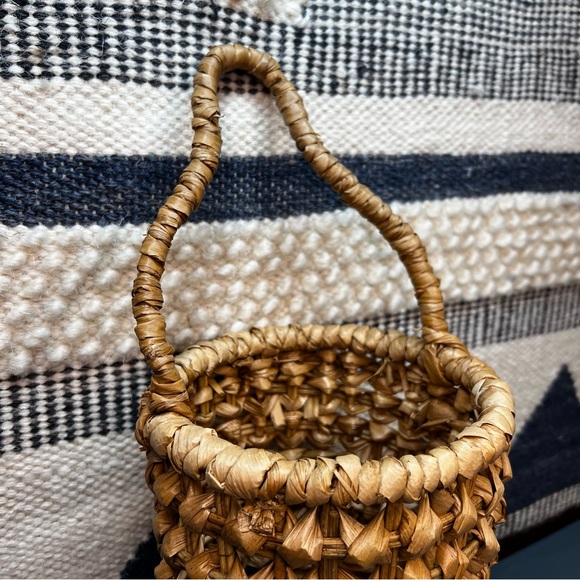 Rattan Hanging Basket - Picture 7 of 15